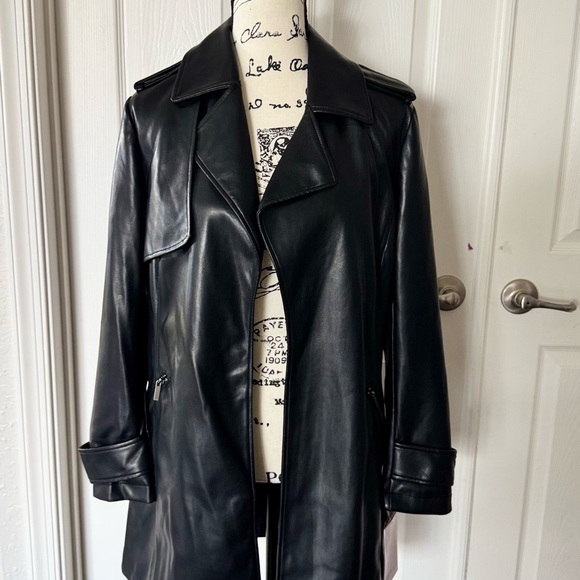 Avec les Filles Women's Black Leather Jacket - Picture 2 of 9